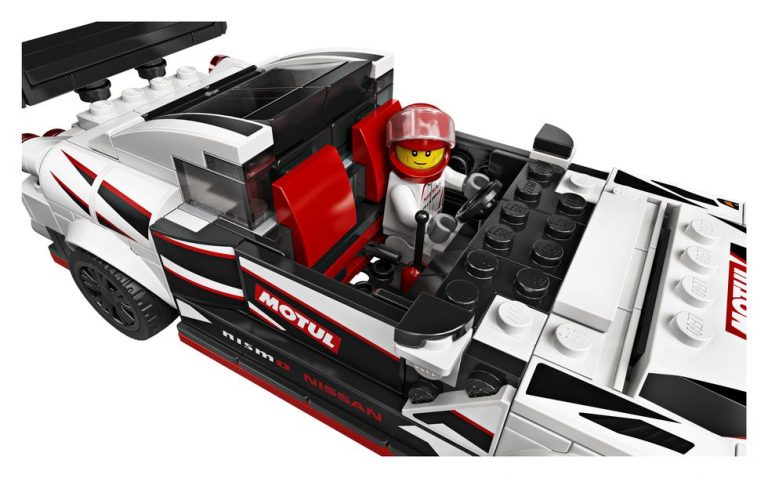 Nissan GT-R Nismo by LEGO: immagini ufficiali