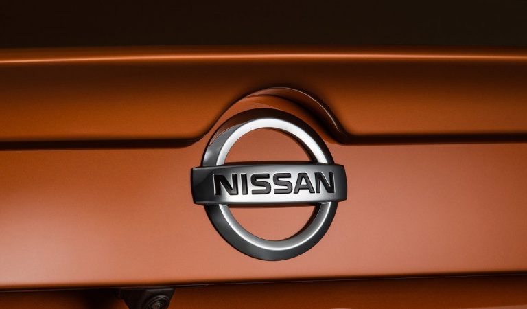Nissan Sentra: foto ufficiali