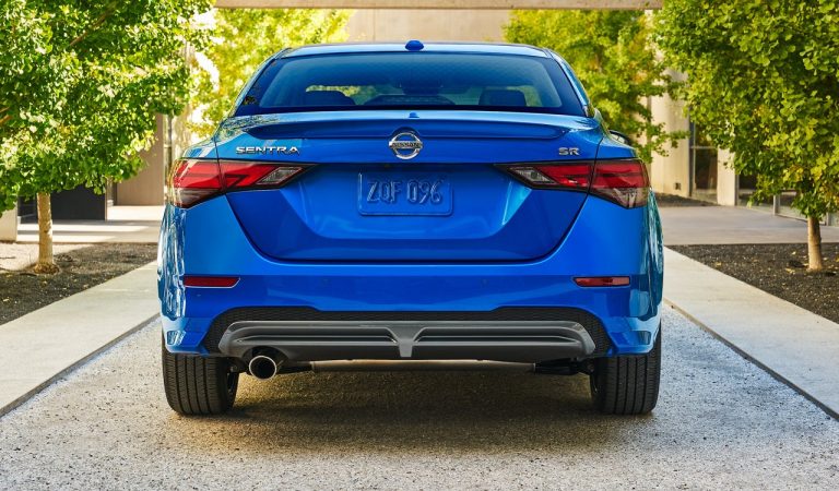 Nissan Sentra: foto ufficiali