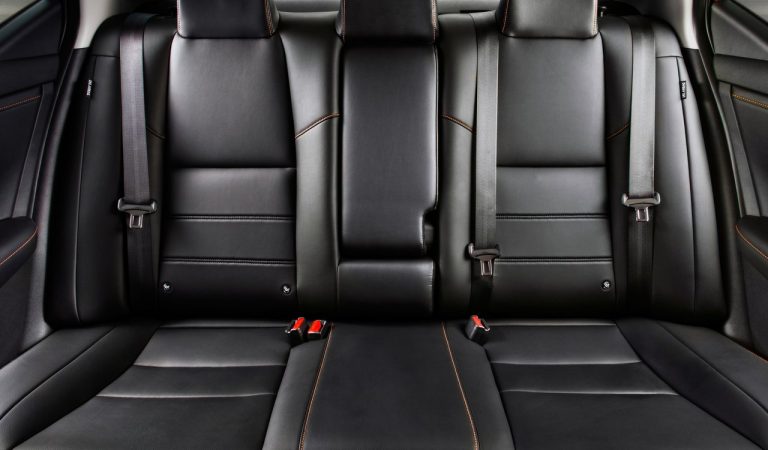 Nissan Sentra: foto ufficiali