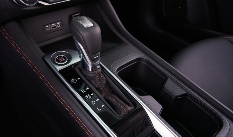 Nissan Sentra: foto ufficiali