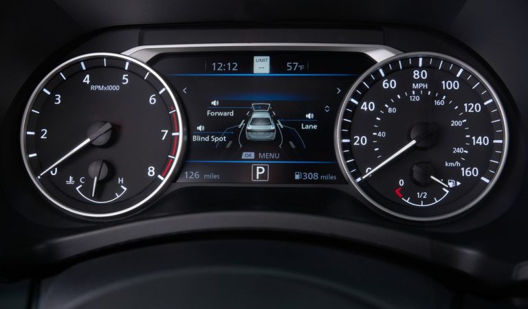 Nissan Sentra: foto ufficiali