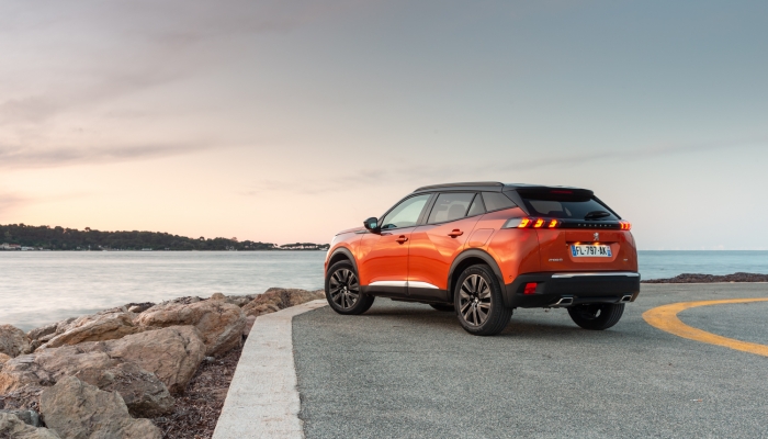 Nuova Peugeot 2008: nuove foto ufficiali
