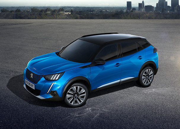 Nuova Peugeot 2008: nuove foto ufficiali