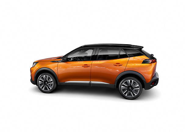 Nuova Peugeot 2008: nuove foto ufficiali