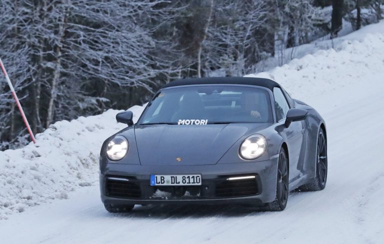 Porsche 911 (992) Targa: le foto spia