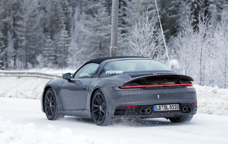 Porsche 911 (992) Targa: le foto spia