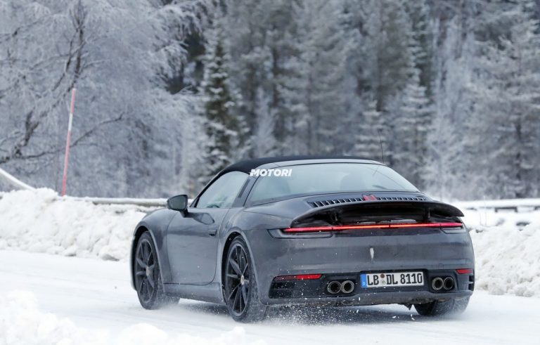Porsche 911 (992) Targa: le foto spia