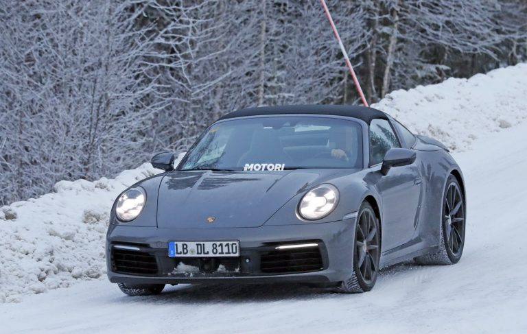 Porsche 911 (992) Targa: le foto spia
