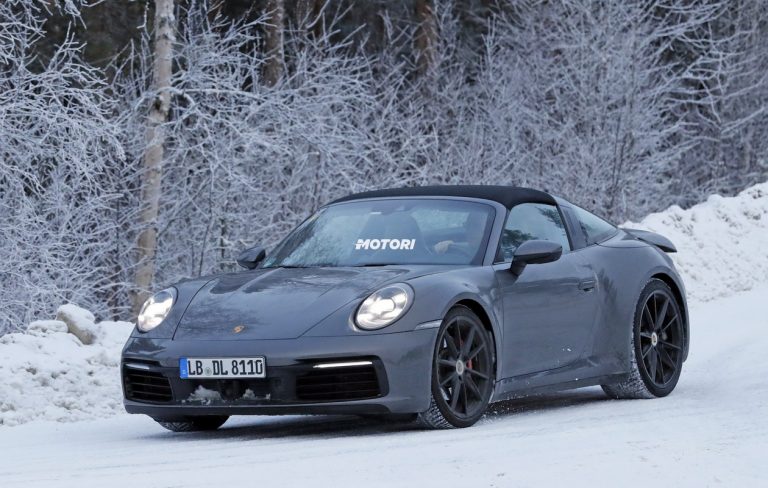 Porsche 911 (992) Targa: le foto spia
