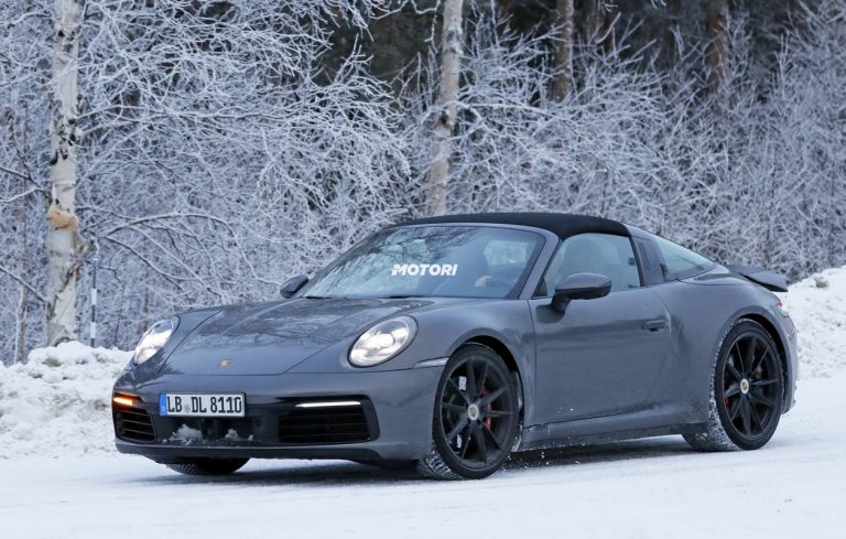 Porsche 911 (992) Targa: le foto spia