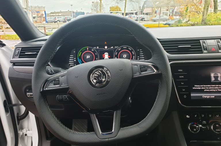 Skoda Superb iV: nuove immagini