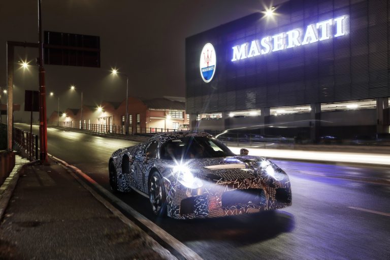Maserati: il mulotipo per il nuovo motore affronta la strada
