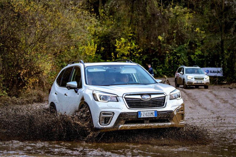 Subaru Forester e-Boxer il suv delle Pleiadi diventa ibrido