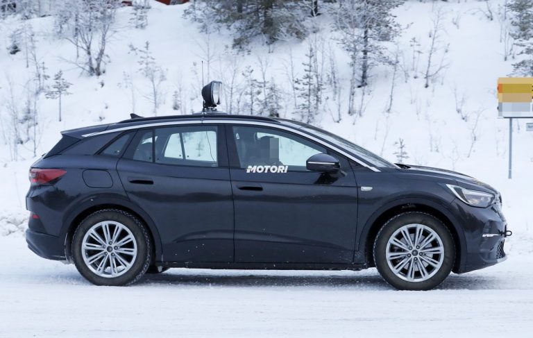 Volkswagen ID.4X: le foto spia