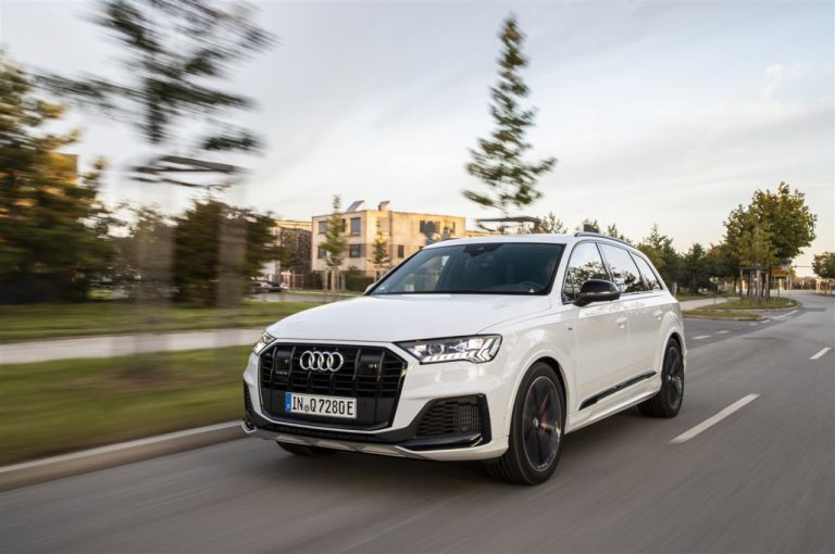Audi Q7 TFSI e quattro 2020: immagini ufficiali