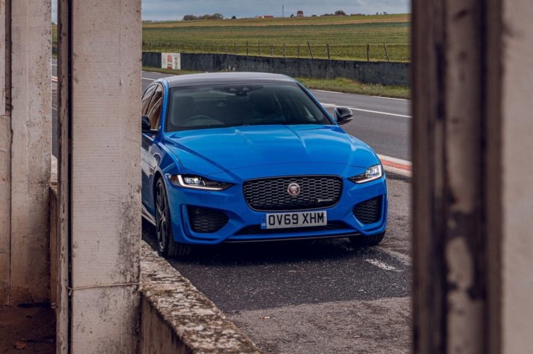 Jaguar XE Reims Edition 2020: immagini ufficiali