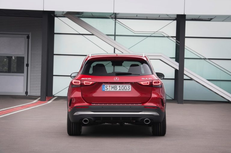 Mercedes GLA 35 AMG 2020: immagini ufficiali