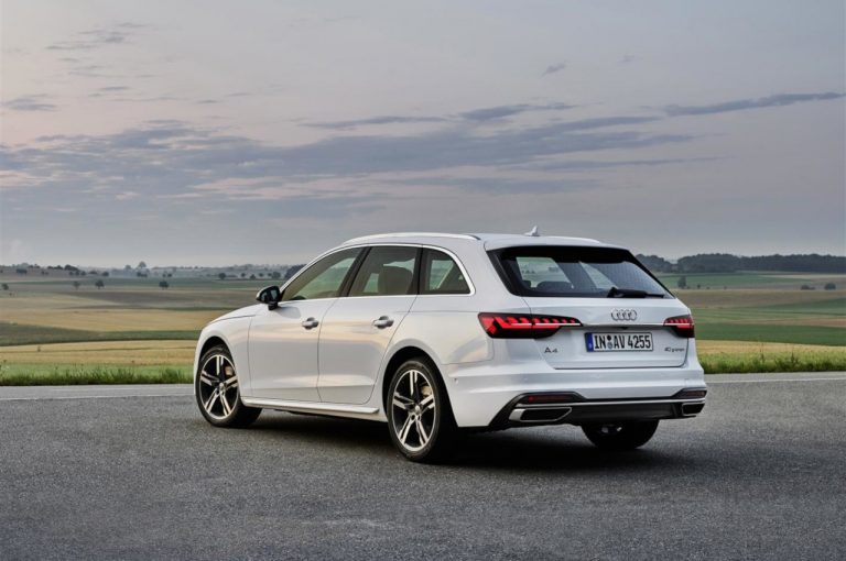Audi A4 Avant g-tron 2020: immagini ufficiali