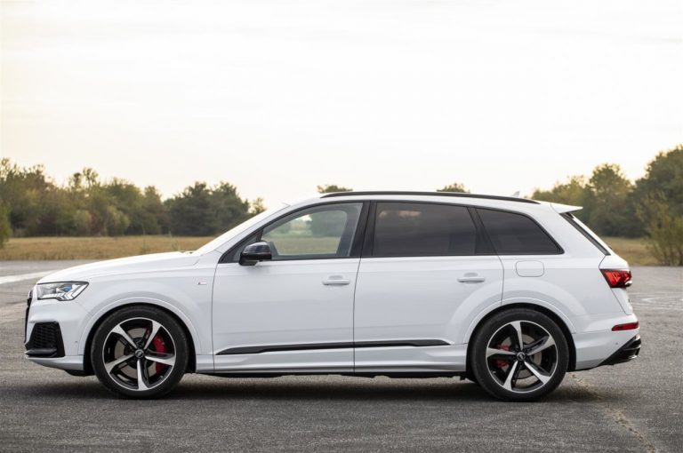 Audi Q7 TFSI e quattro 2020: immagini ufficiali