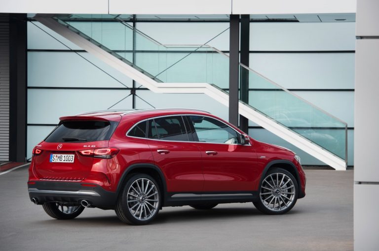 Mercedes GLA 35 AMG 2020: immagini ufficiali