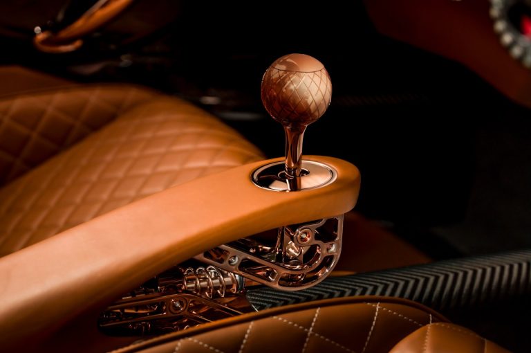 De Tomaso P72, estetica, tecnica, progettazione: immagini ufficiali