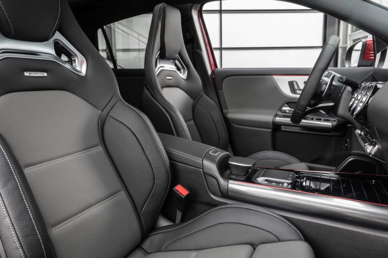 Mercedes GLA 35 AMG 2020: immagini ufficiali