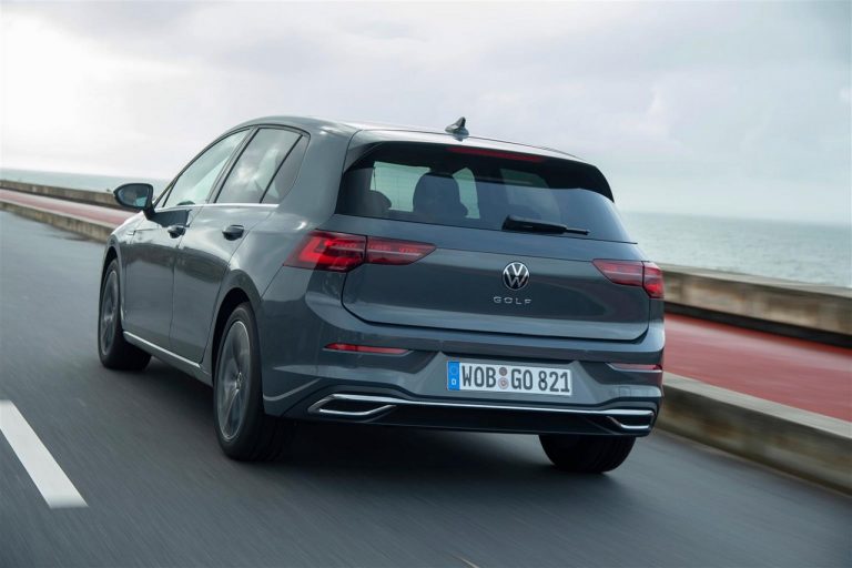 Volkswagen Golf 8: nuove immagini ufficiali