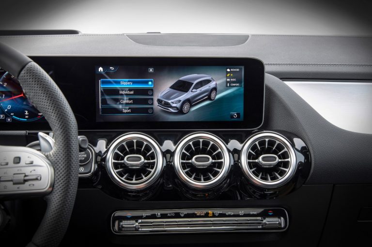 Mercedes GLA 35 AMG 2020: immagini ufficiali