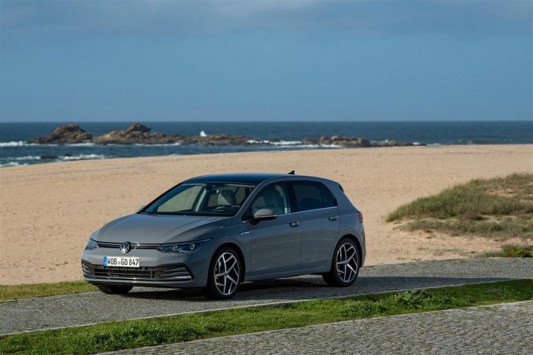 Volkswagen Golf 8: nuove immagini ufficiali