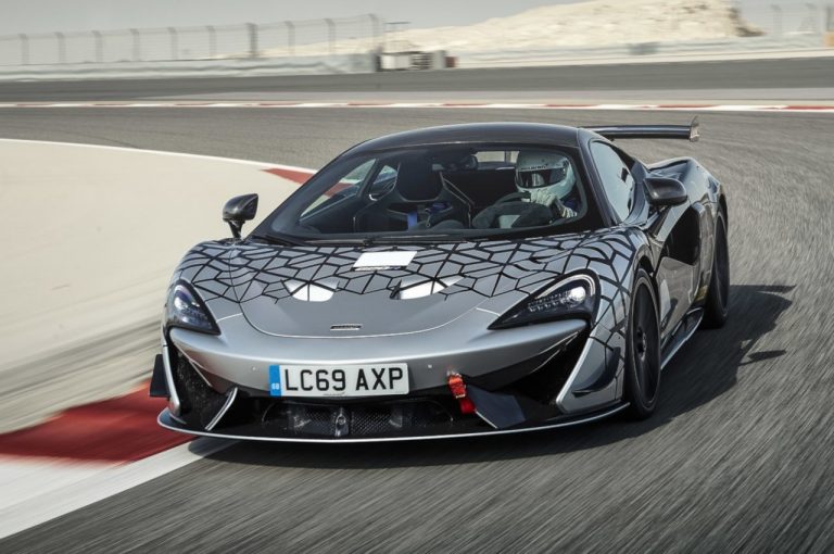 McLaren 620R 2020: immagini ufficiali