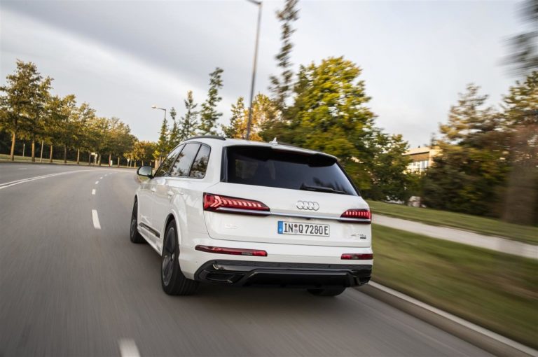 Audi Q7 TFSI e quattro 2020: immagini ufficiali