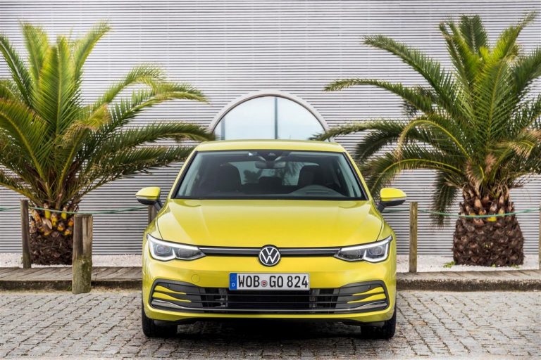Volkswagen Golf 8: nuove immagini ufficiali