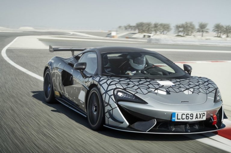 McLaren 620R 2020: immagini ufficiali
