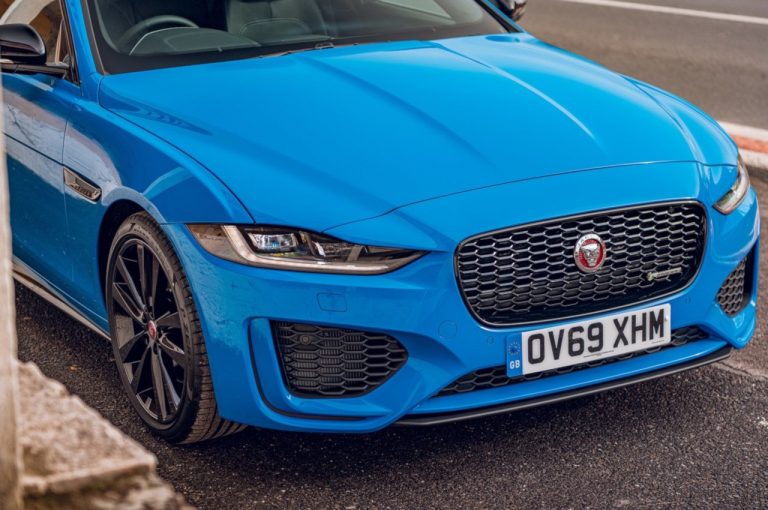 Jaguar XE Reims Edition 2020: immagini ufficiali