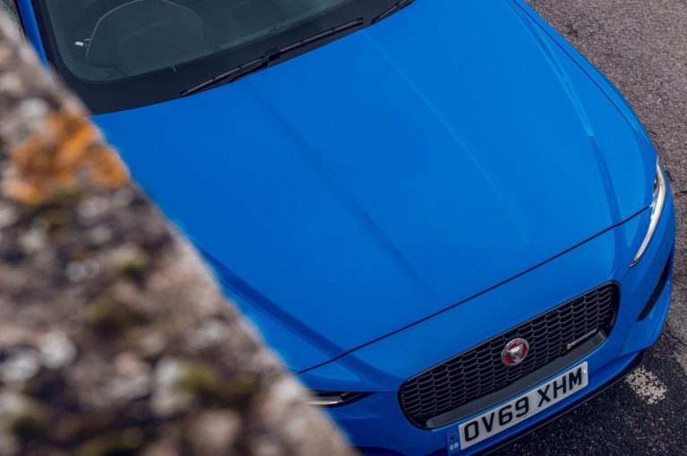Jaguar XE Reims Edition 2020: immagini ufficiali