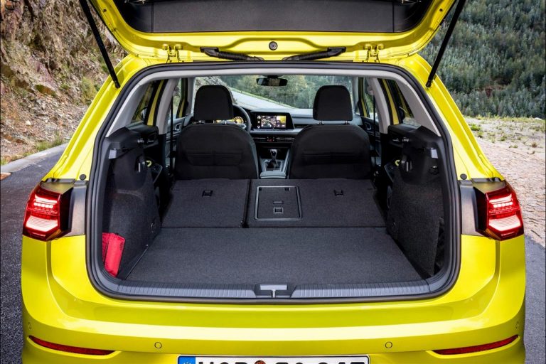 Volkswagen Golf 8: nuove immagini ufficiali