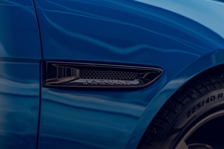 Jaguar XE Reims Edition 2020: immagini ufficiali