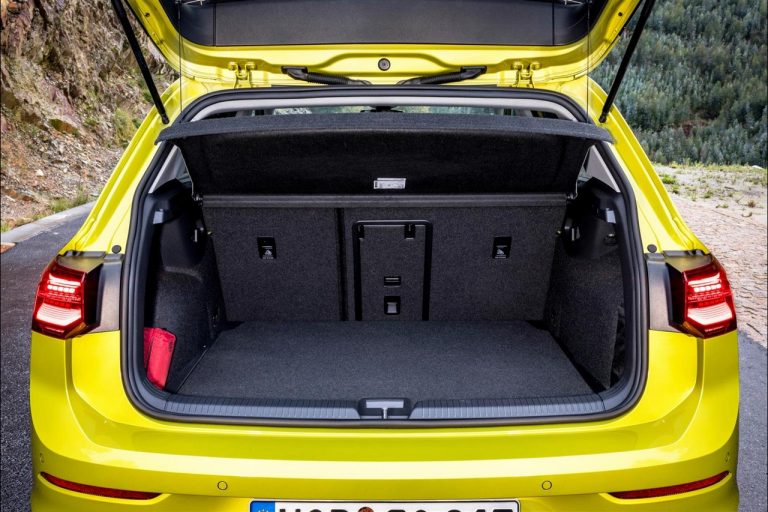 Volkswagen Golf 8: nuove immagini ufficiali