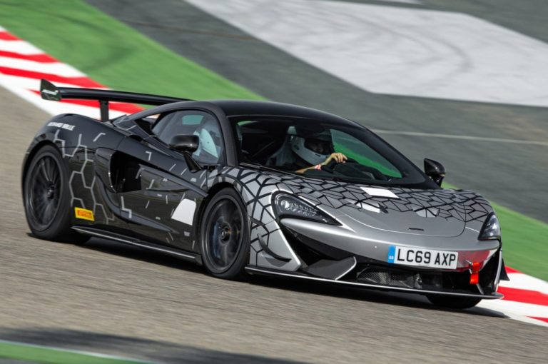 McLaren 620R 2020: immagini ufficiali