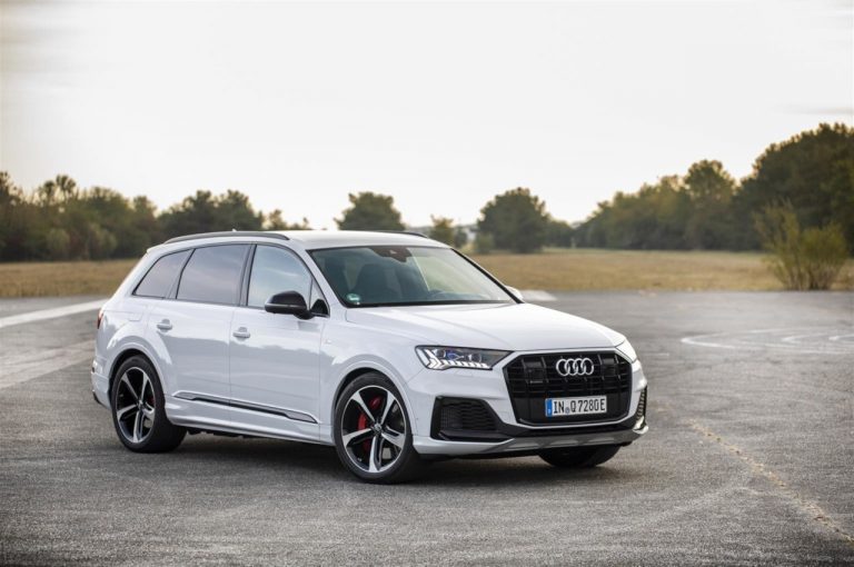 Audi Q7 TFSI e quattro 2020: immagini ufficiali