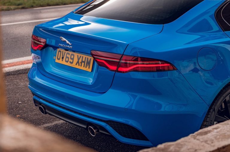 Jaguar XE Reims Edition 2020: immagini ufficiali