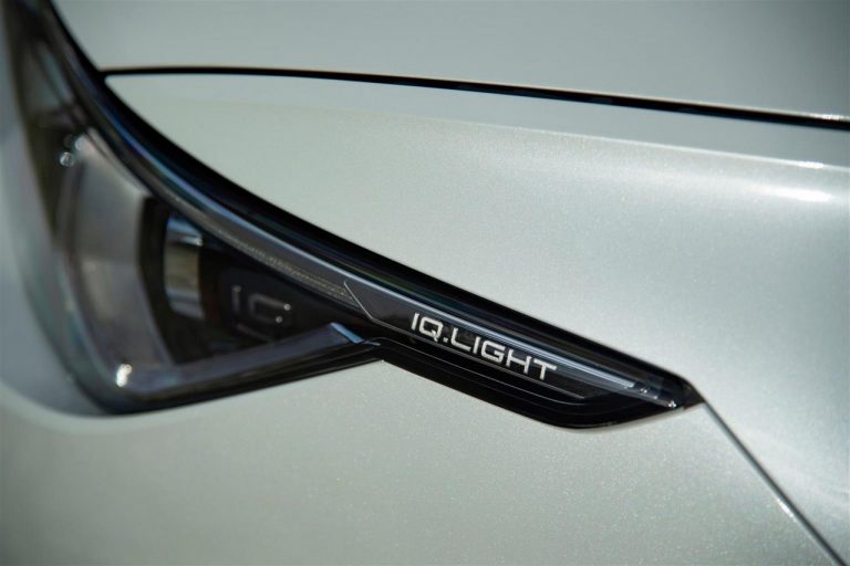 Volkswagen Golf 8: nuove immagini ufficiali