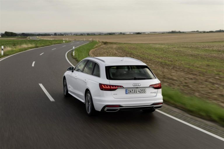 Audi A4 Avant g-tron 2020: immagini ufficiali