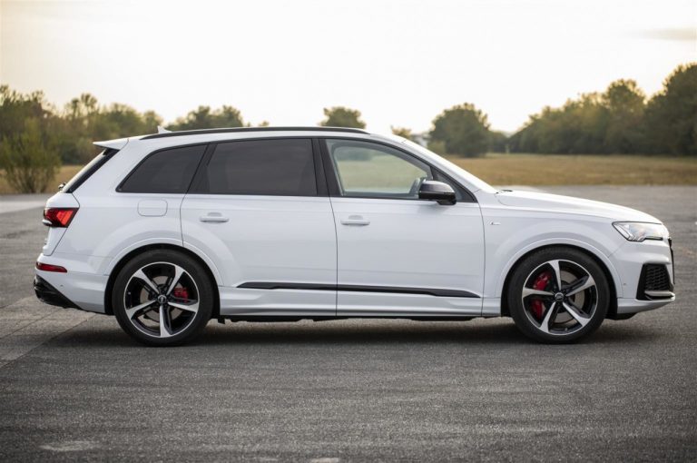 Audi Q7 TFSI e quattro 2020: immagini ufficiali