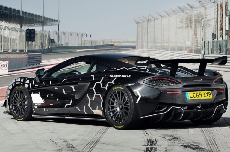 McLaren 620R 2020: immagini ufficiali