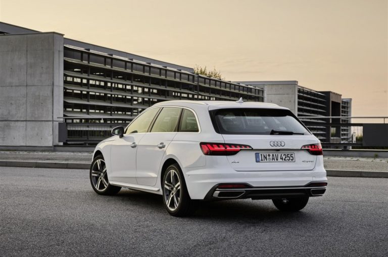 Audi A4 Avant g-tron 2020: immagini ufficiali