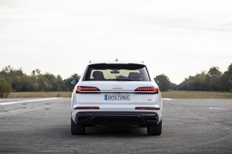 Audi Q7 TFSI e quattro 2020: immagini ufficiali