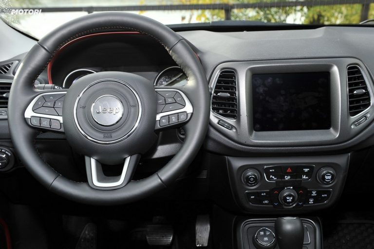 Jeep Compass Trailhawk: la prova su strada