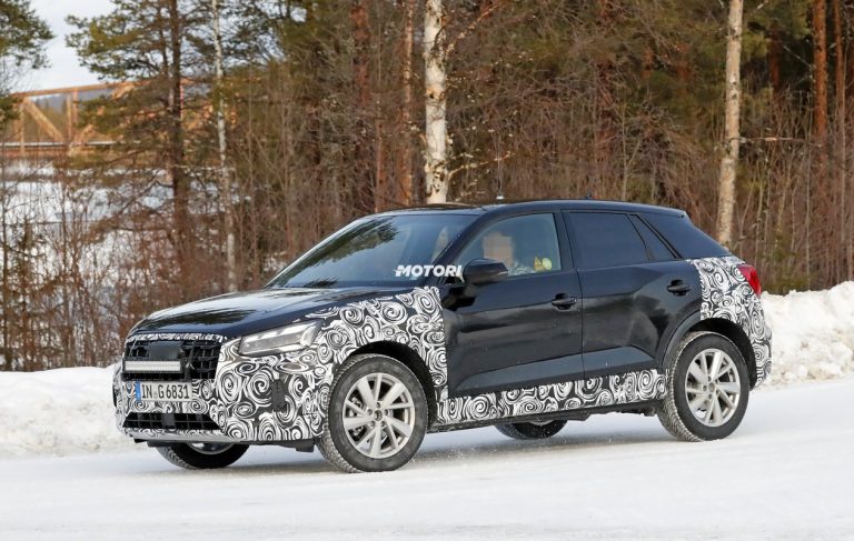 Audi Q2 restyling: le foto spia